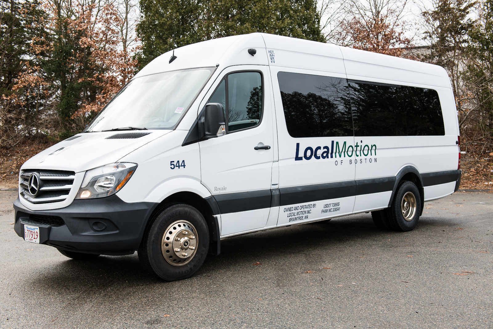 7 Factors to Consider for Small Group Transportation in Boston