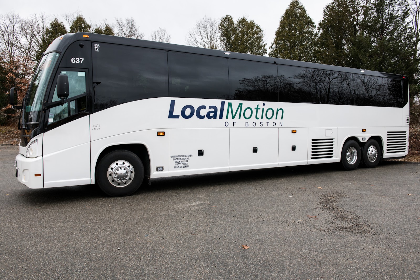 How to Become a Charter Bus Driver: 5 Steps to Get Started - Local